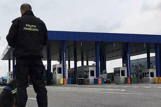 Rețea specializată în contrabanda cu ţigări, destructurată de polițiștii de frontieră