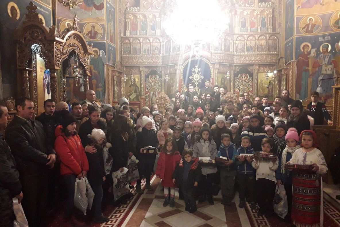 Daruri pentru 100 de copii de Moș Nicolae