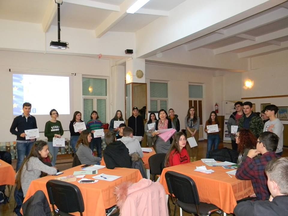 Voluntarii de la ”Procopiu”, premiați de profesori