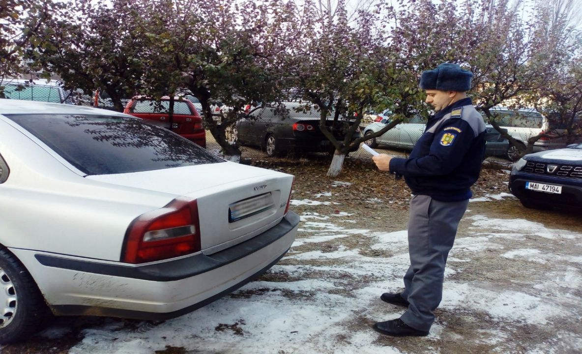 Certificat de înmatriculare fals depistat în urma unui control de frontieră