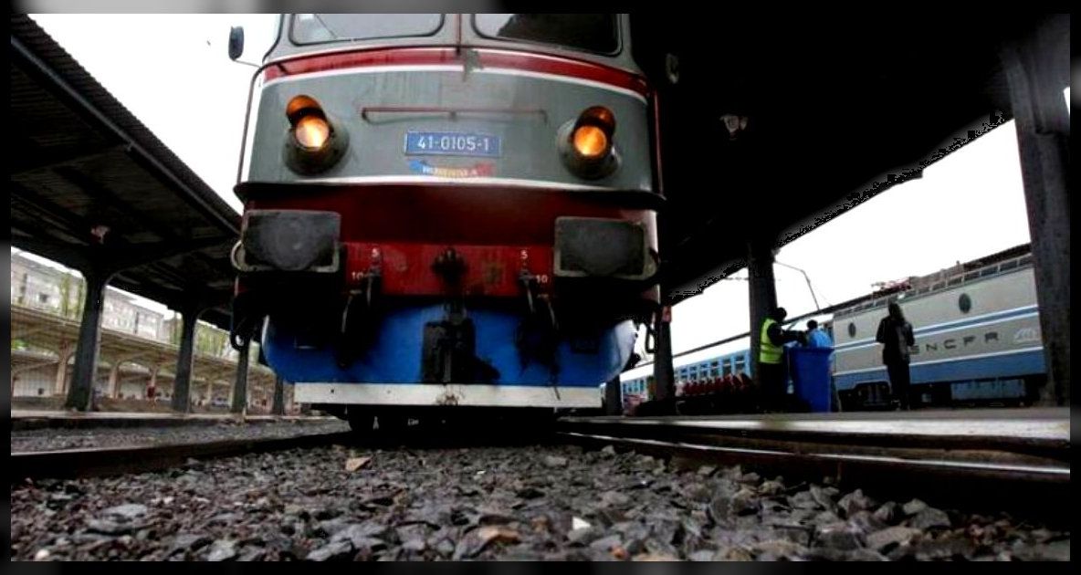 Un bârlădean a supraviețuit după ce s-a aruncat în fața trenului
