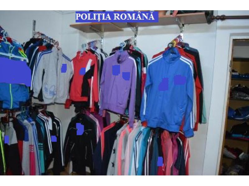 Bârlad: Haine și încălțăminte  de „firmă”, contrafăcute, confiscate de polițiști