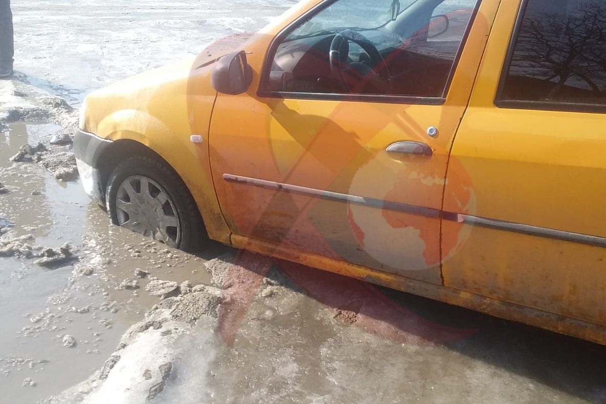 POZA ZILEI. Dezghețul întinde capcane șoferilor din cartierele Podeni - Munteni