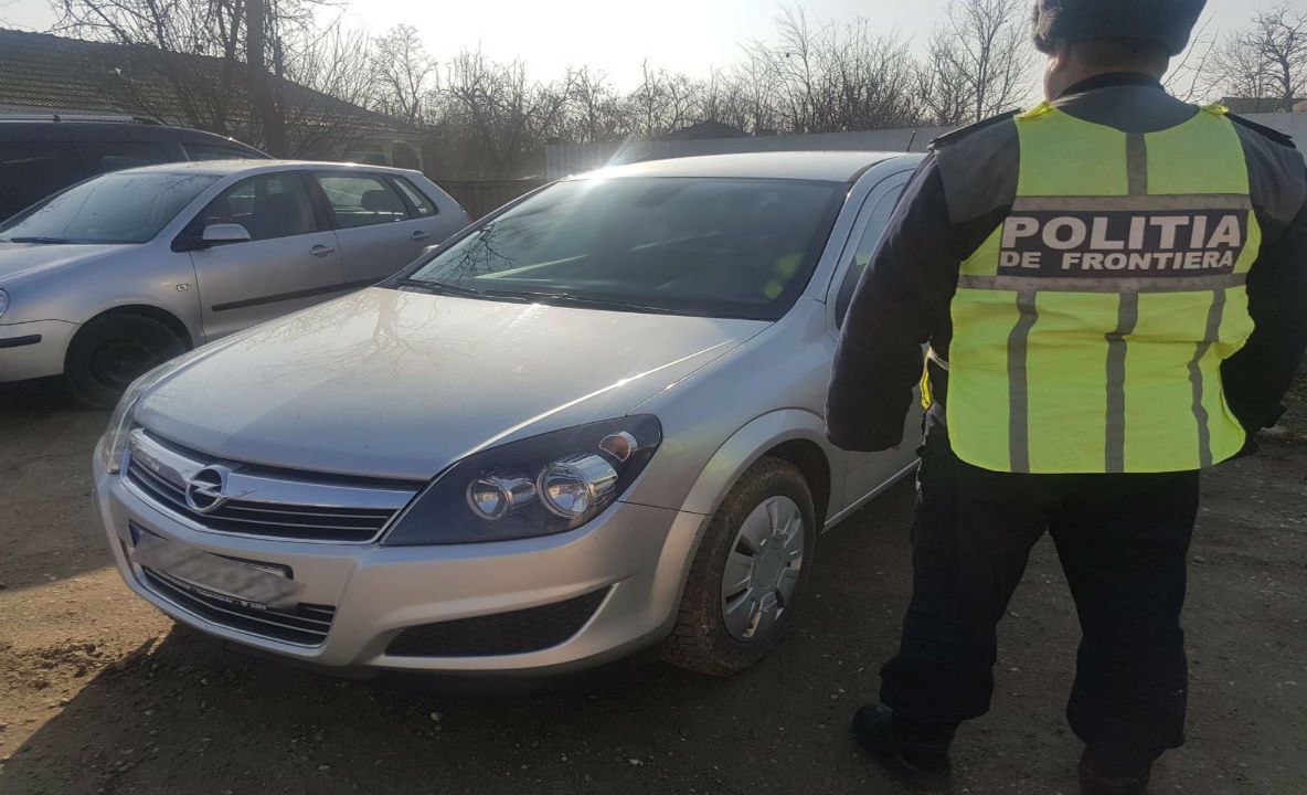Vasluiancă, prinsă la volan fără permis de conducere