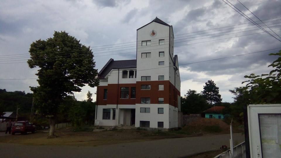 Primăria Ferești are sediu nou