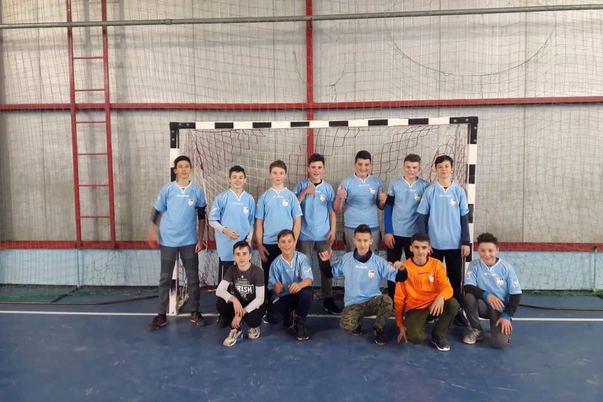 Școlile Albești și Laza, cele mai bune la handbal din mediul rural