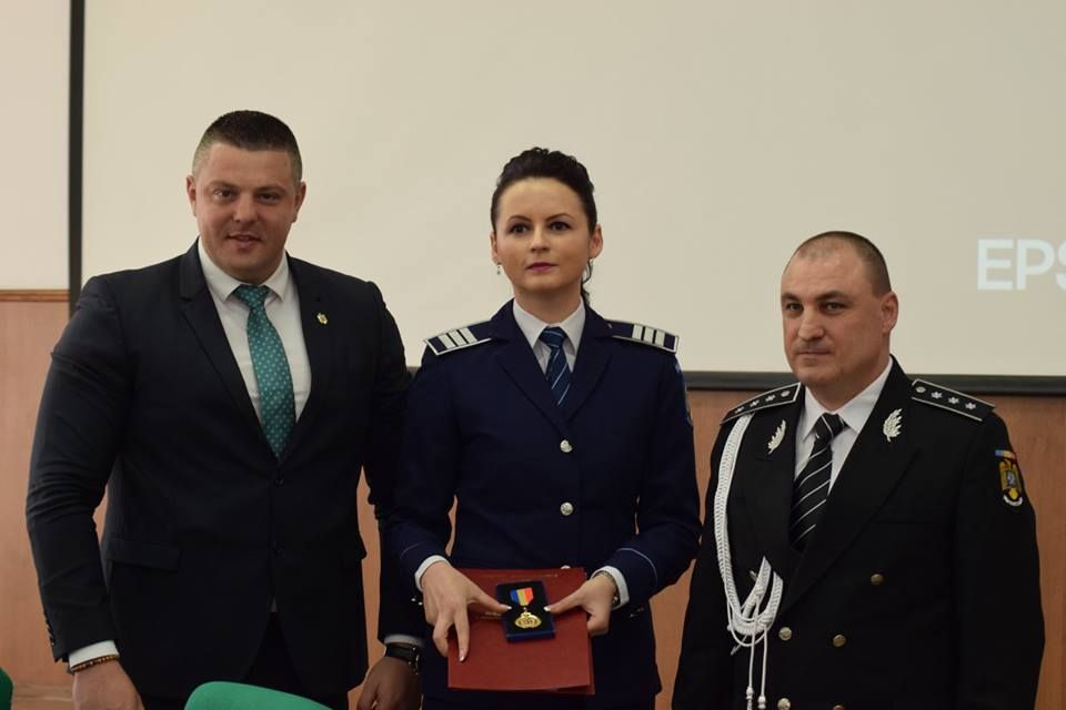 O polițistă din Vaslui a primit Emblema de Onoare