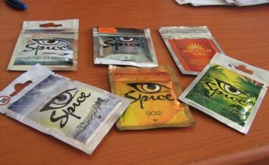 Tineri din Bârlad, prinși de jandarmi cu substanțe „necunoscute”