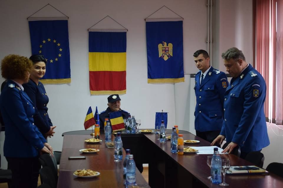 Cel mai bătrân jandarm din județ, sărbătorit la 97 de ani!