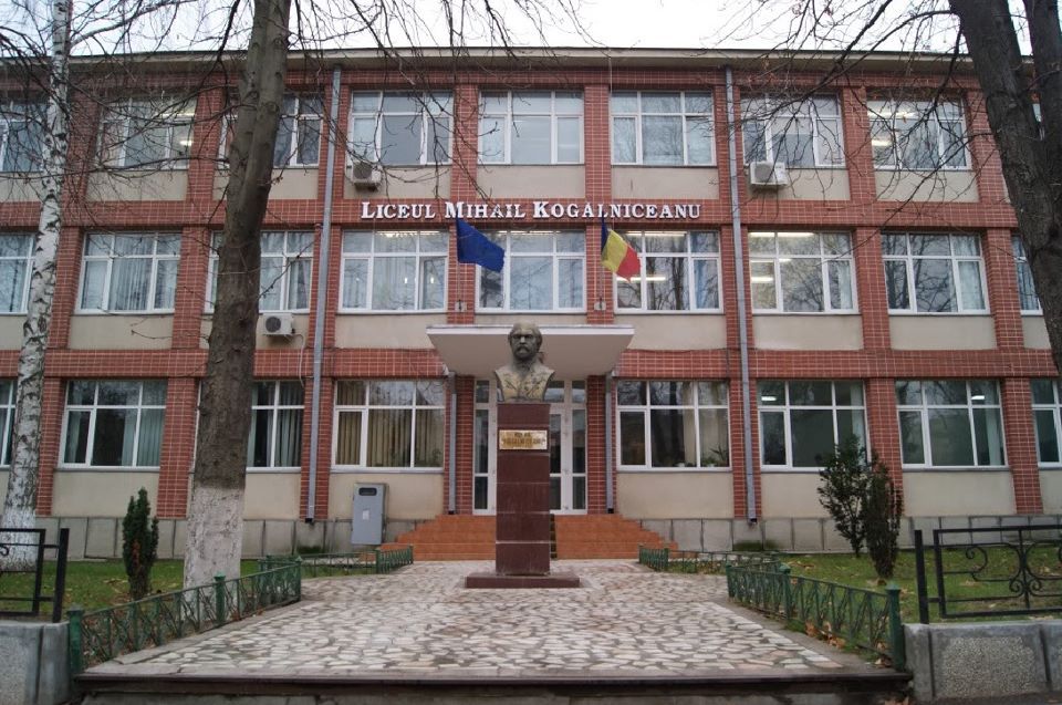 Se pregătește o nouă ediție a Concursului de traduceri ”Corneliu M. Popescu”