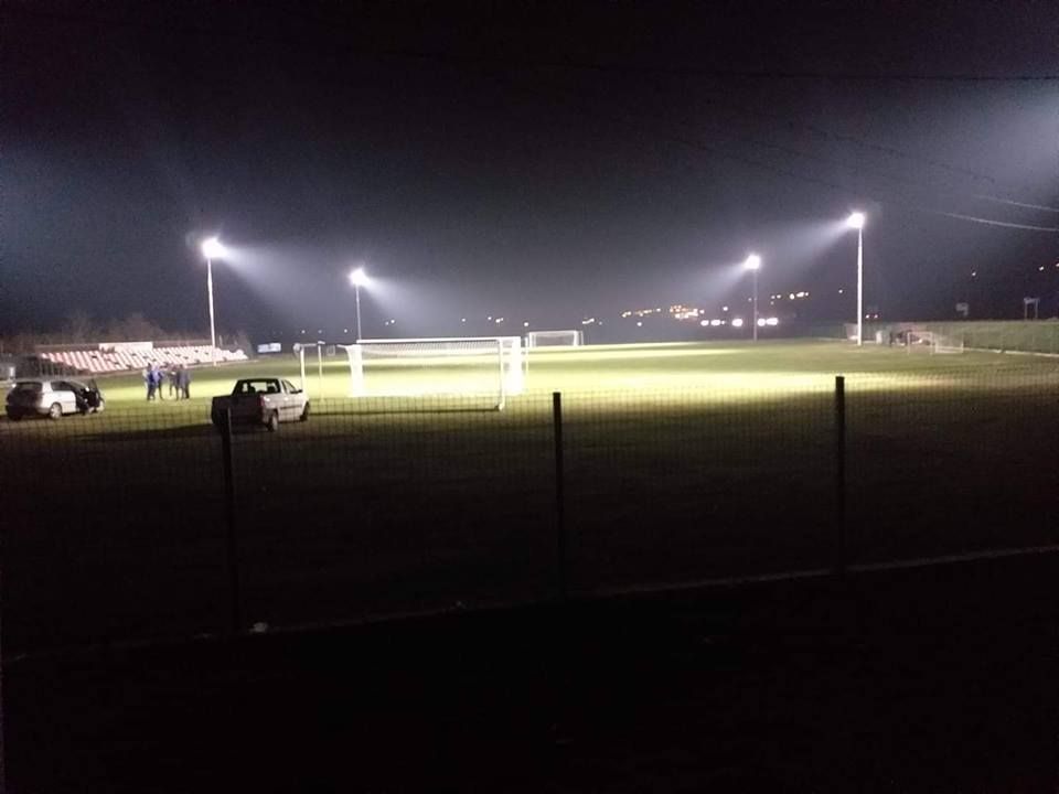Stadionul din Munteni de Sus are nocturnă