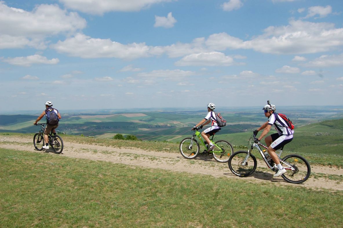 Pasionații de ciclism sunt așteptați la Drumul Troițelor 2019