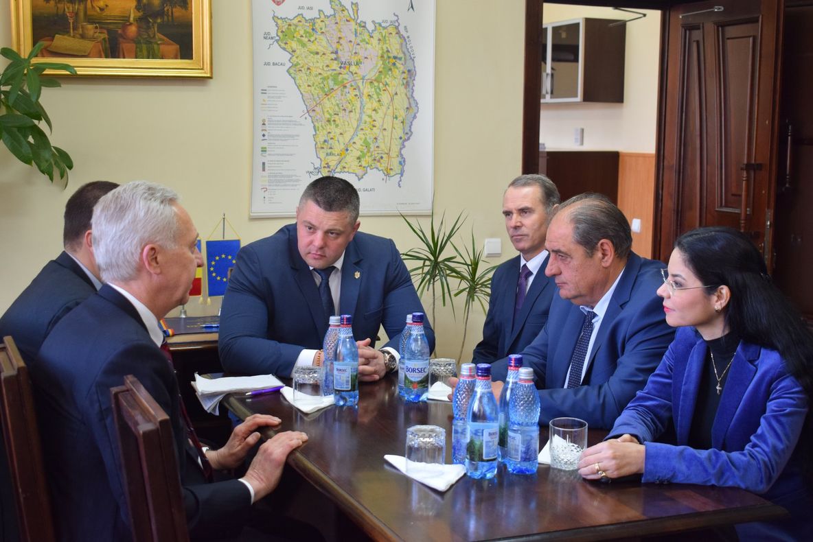 Ambasadorul SUA la București, Hans Klemm, a vizitat județul Vaslui