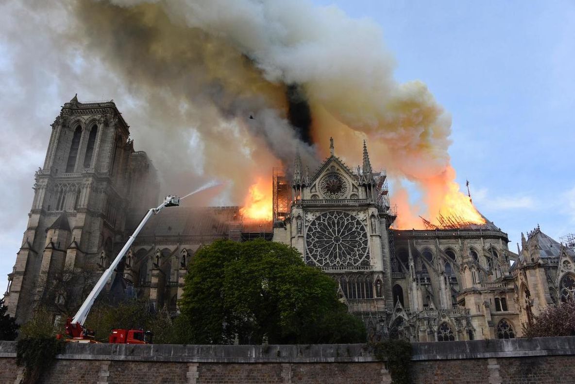 PS Ignatie, despre incendiul de la Notre-Dame: ”Orice națiune are un simbol. Când arde simbolul, totul se ruinează!”