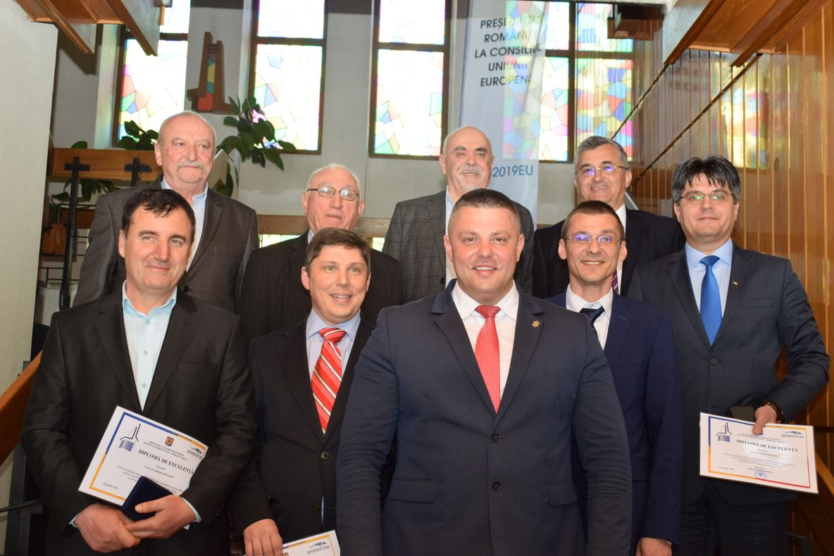 Foștii prefecți ai Vasluiului s-au întâlnit de Ziua instituției