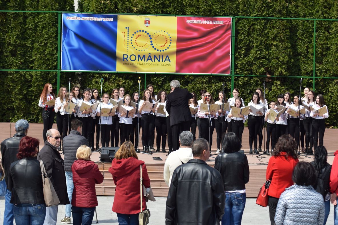 Concert de Florii, susținut de corala Fantasia