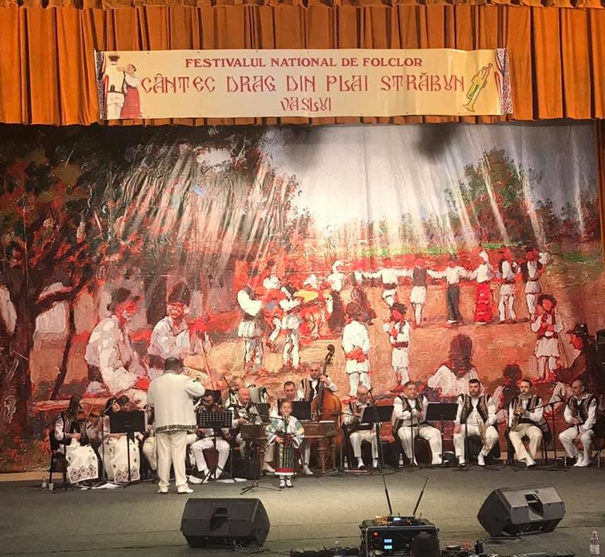 Participare numeroasă la Festivalul ”Cântec drag din plai străbun”