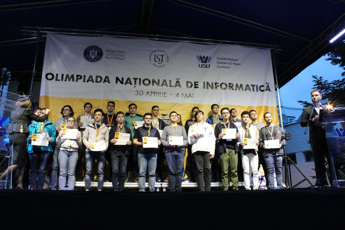 Trei medalii la Olimpiada de Informatică pentru elevii vasluieni