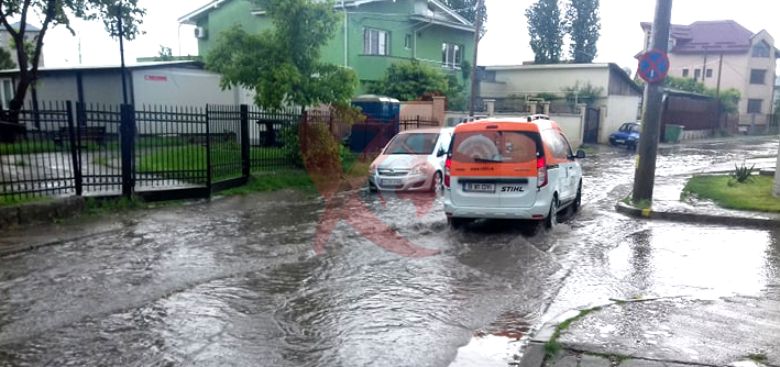 Ploaie cu grindină la Bârlad - FOTO&amp;VIDEO