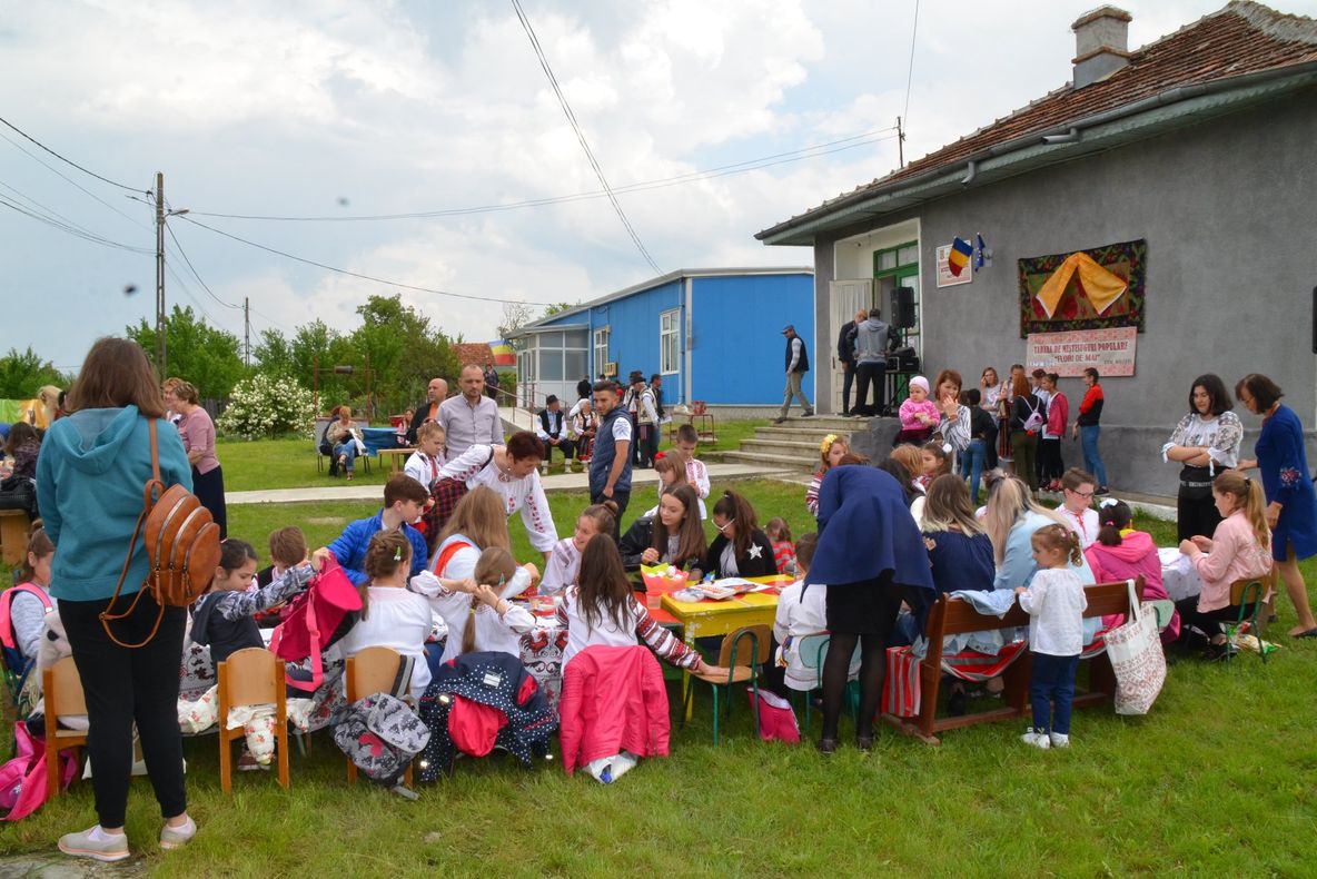 Zeci de copii din județ au învățat din tainele meșteșugurilor tradiționale