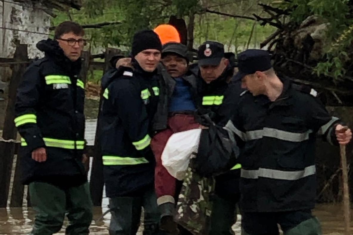 Mai multe localități din județul Vaslui, inundate - FOTO&amp;VIDEO