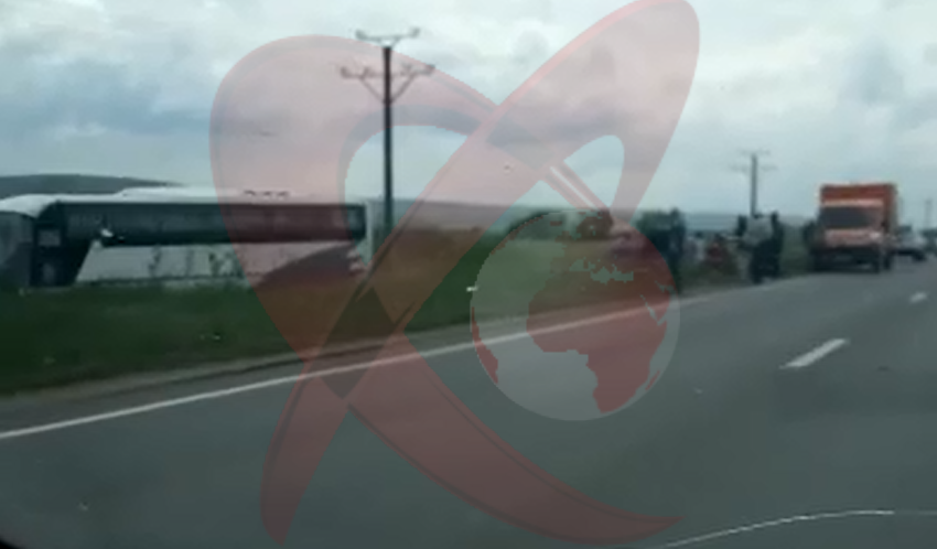 UPDATE. Autocar ieșit în decor în apropiere de localitatea Banca - VIDEO