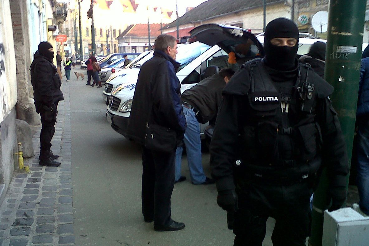 Murgeni: confruntare cu topoare și săbii între două clanuri de rromi