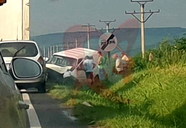 Accident în apropiere de Bârlad, din cauza aluviunilor FOTO-VIDEO