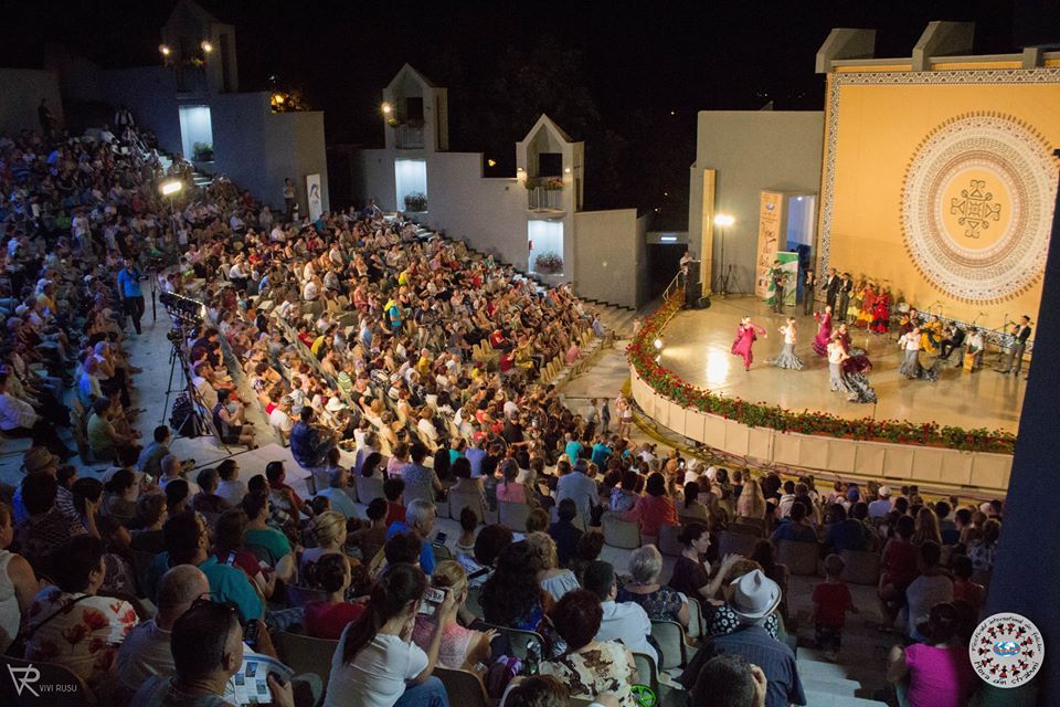 Astăzi debutează Festivalul ”Hora din Străbuni”