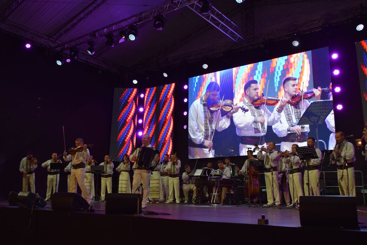 Cinci zile fantastice la Festivalul ”Hora din Străbuni”