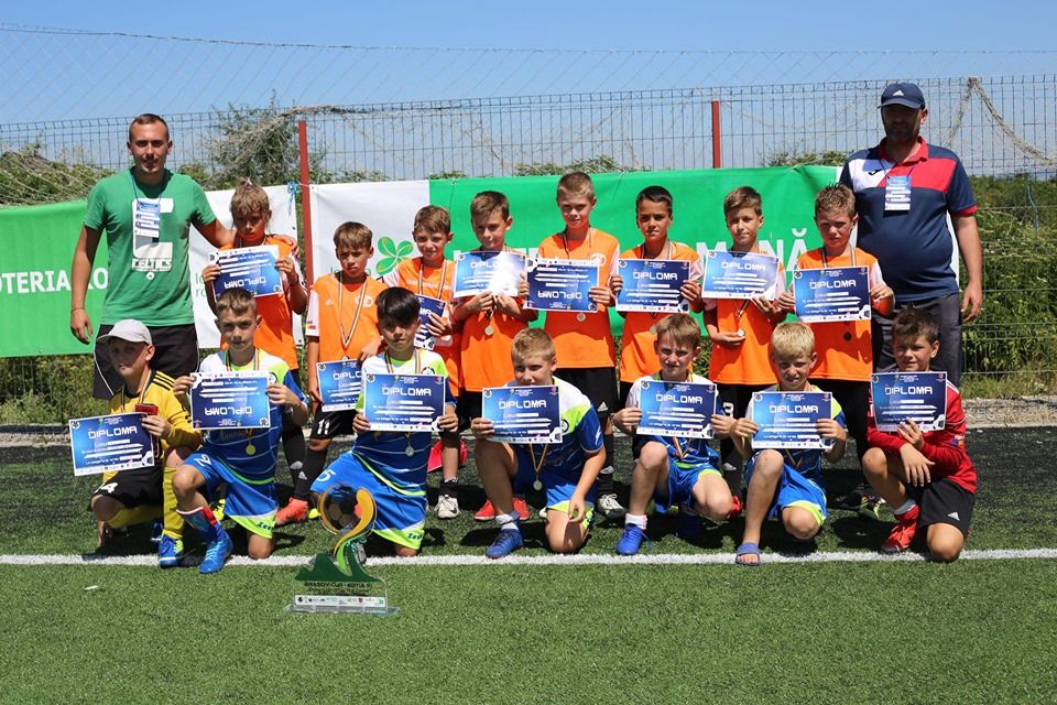 Real Junior Vaslui a câștigat două trofee la Brașov Cup