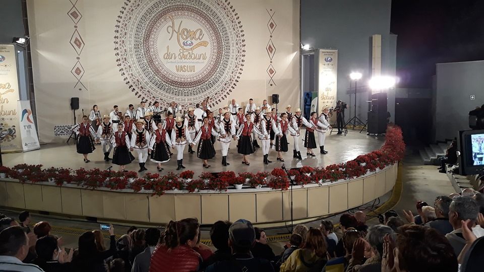 Nea Mărin și Virginel Solomon au cucerit publicul la Hora din Străbuni