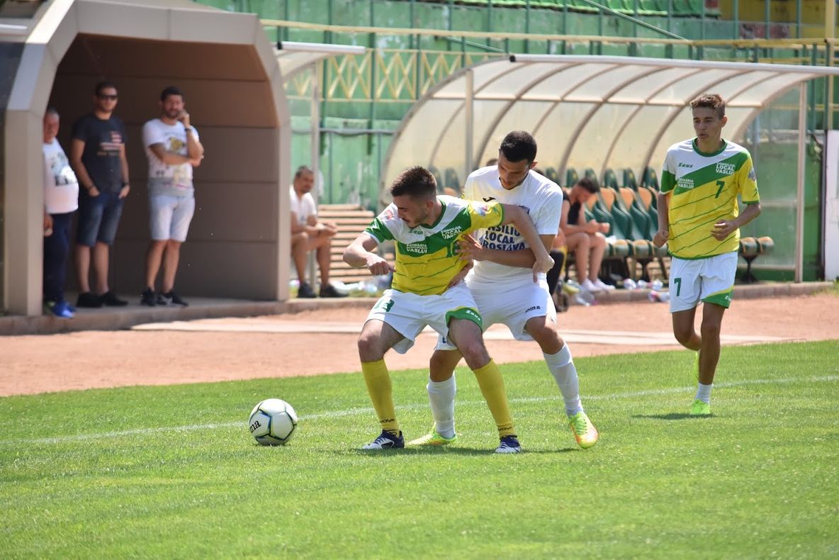 Podium vasluian la Liga 4 la fotbal!