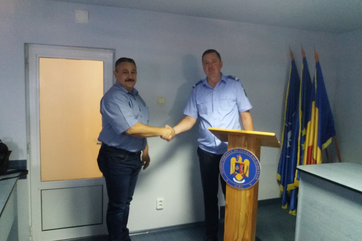 Chihlimbar sub formă de șiraguri de mărgele, ascuns în bagajele și pe corpul unui cetățean turc