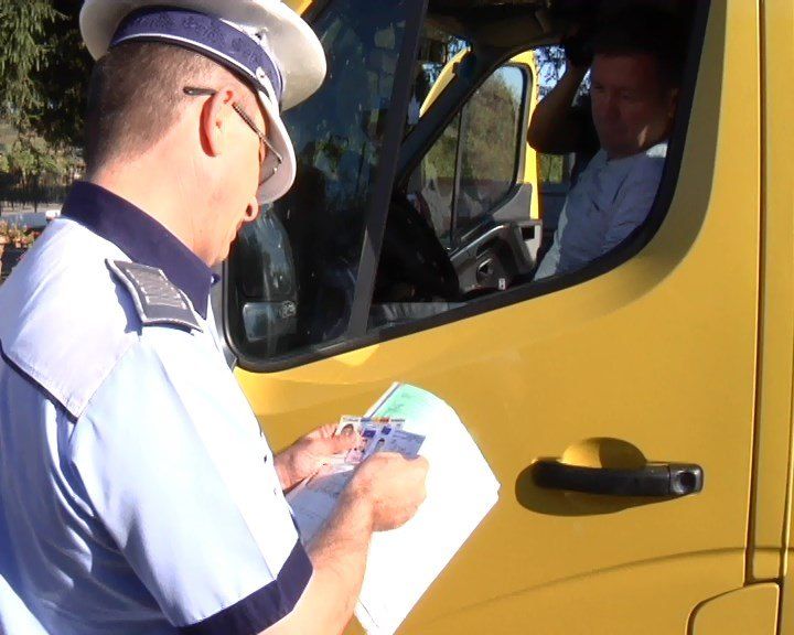 Microbuzele școlare, verificate de polițiștii vasluieni