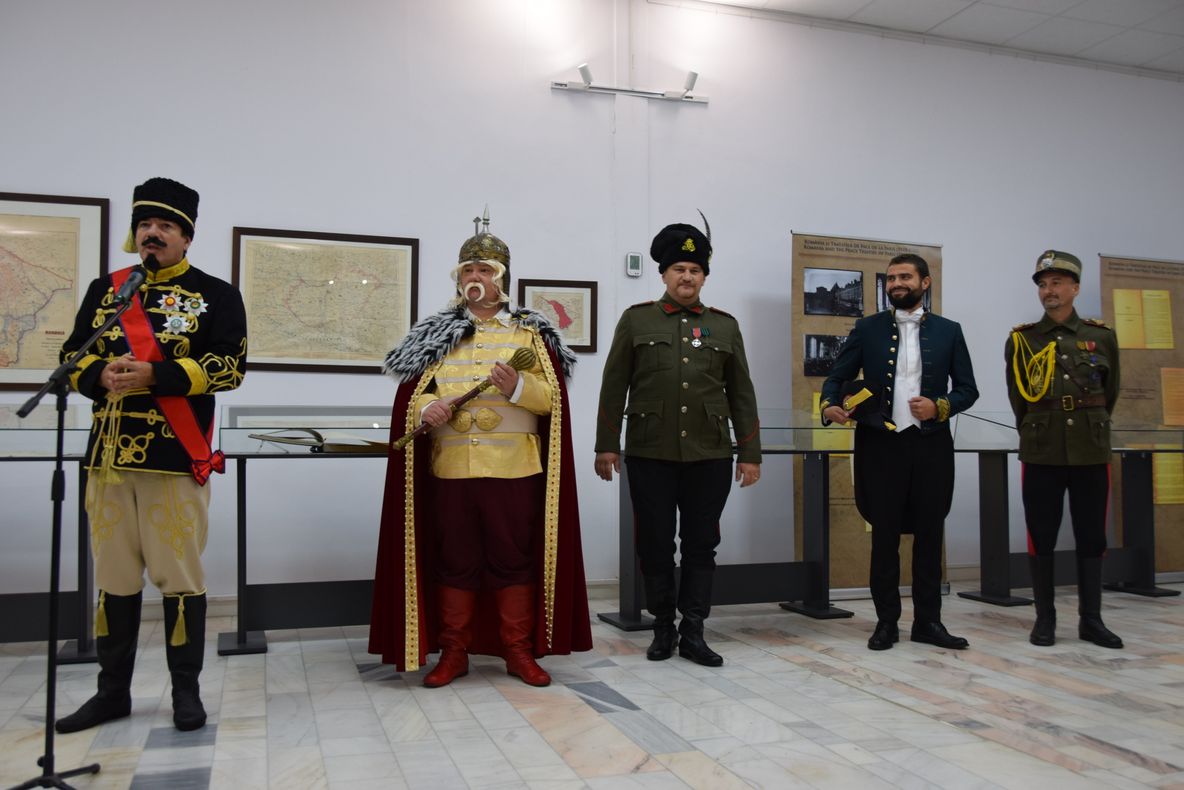 FOTO: Costumele emblematice ale unor personalități vasluiene, în prim plan la Acta Moldaviae Meridionalis