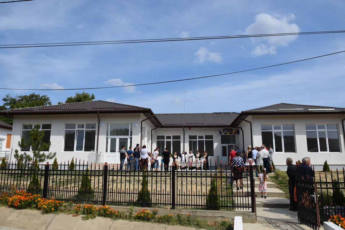 Școală nouă în localitatea Bârzești