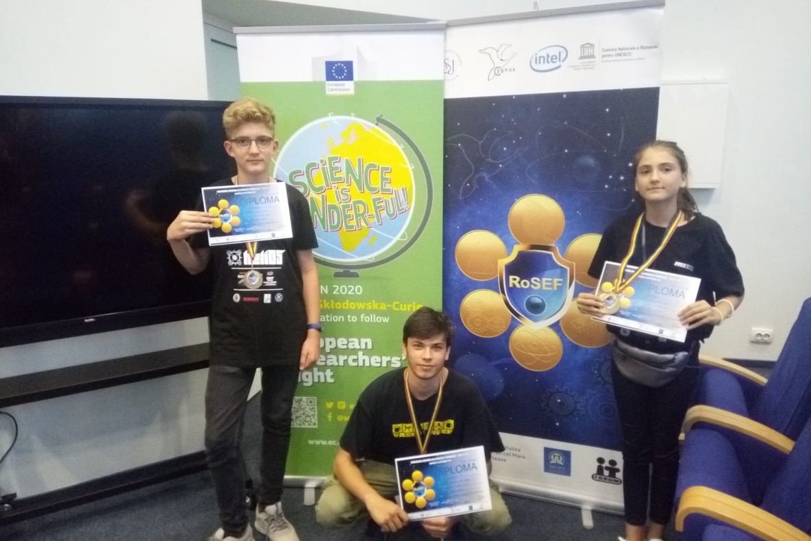 Elevi vasluieni, pe cea mai înaltă treaptă a Concursului RoSEF da la Suceava