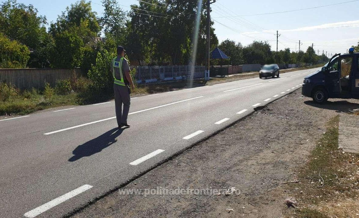 Cetăţean român depistat la volan, fără drept de a conduce