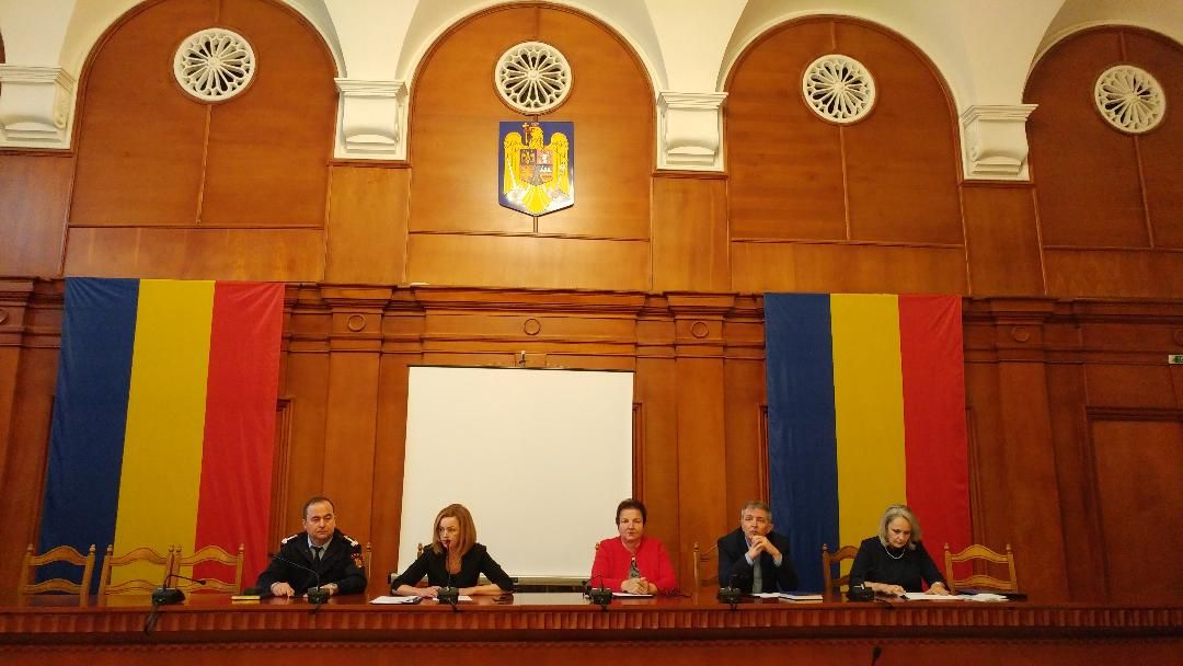 Primarii și secretarii, instruiți de Prefectură în privința organizării alegerilor prezidențiale