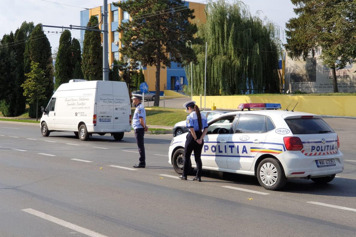 Din 12 octombrie, sancțiuni mai dure pentru cei care folosesc telefonul la volan