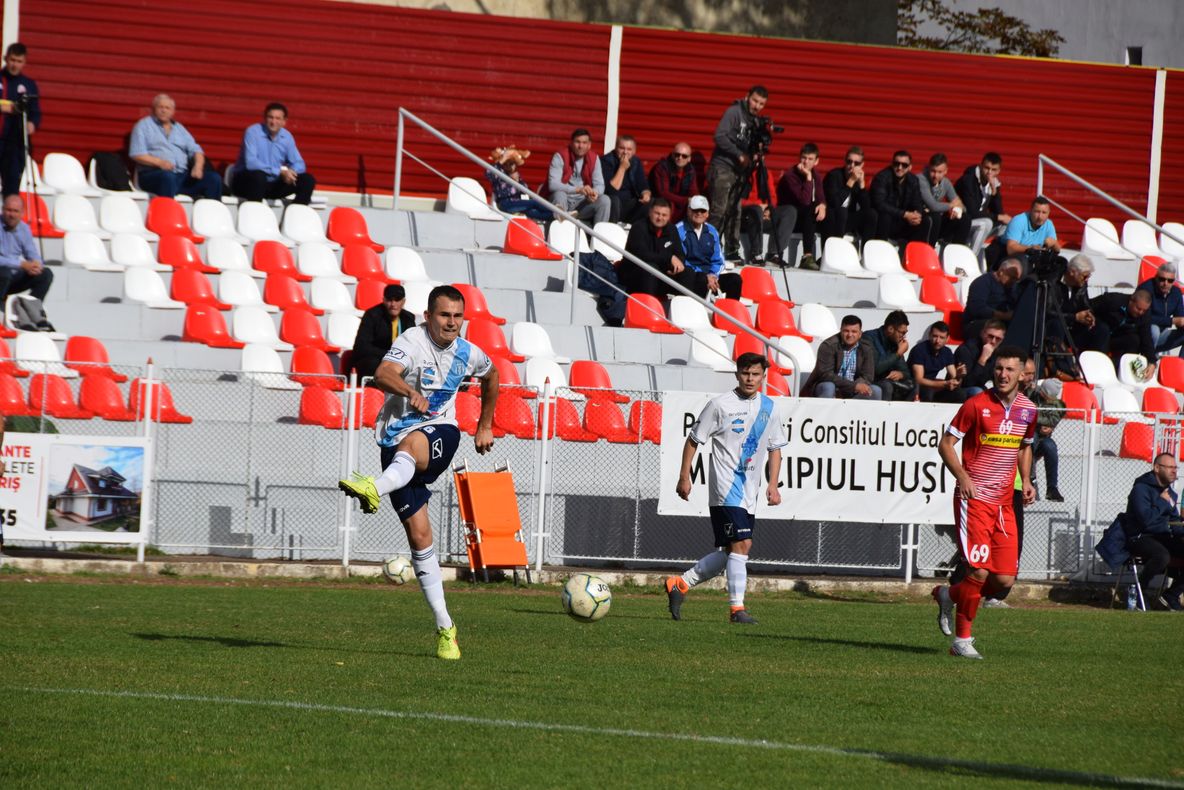 Hușana Huși-Ceahlăul Piatra Neamț, sâmbătă, ora 15