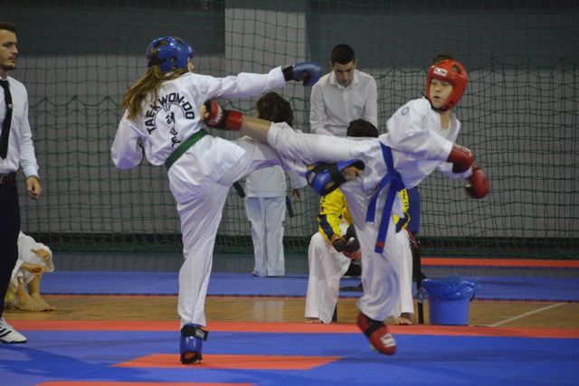 Sportivi din Vaslui și Iași concurează la Cupa Moldovei la teakwo-do ITF