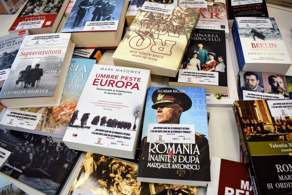 Liceul Tehnologic din Negrești va primi gratuit volume de istorie