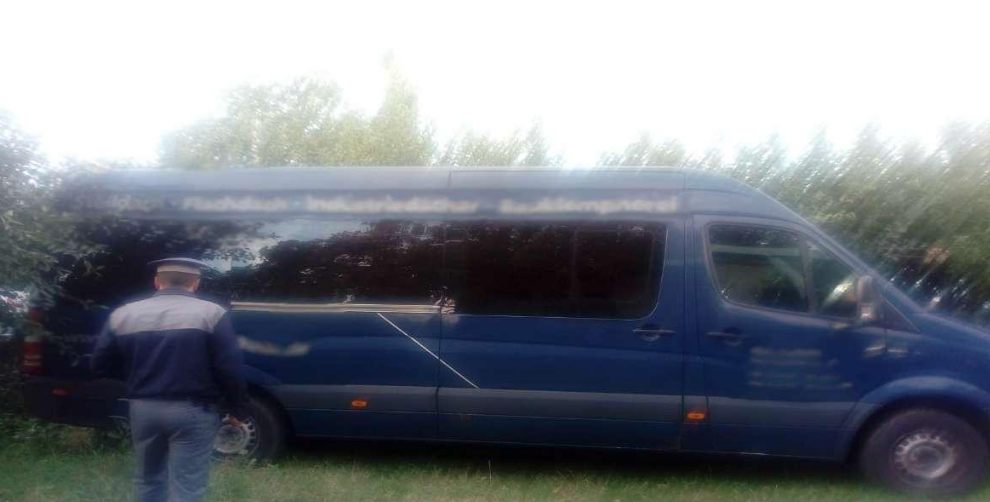 Autovehicul Mercedes Sprinter semnalat furat din Germania, depistat la controlul de frontieră