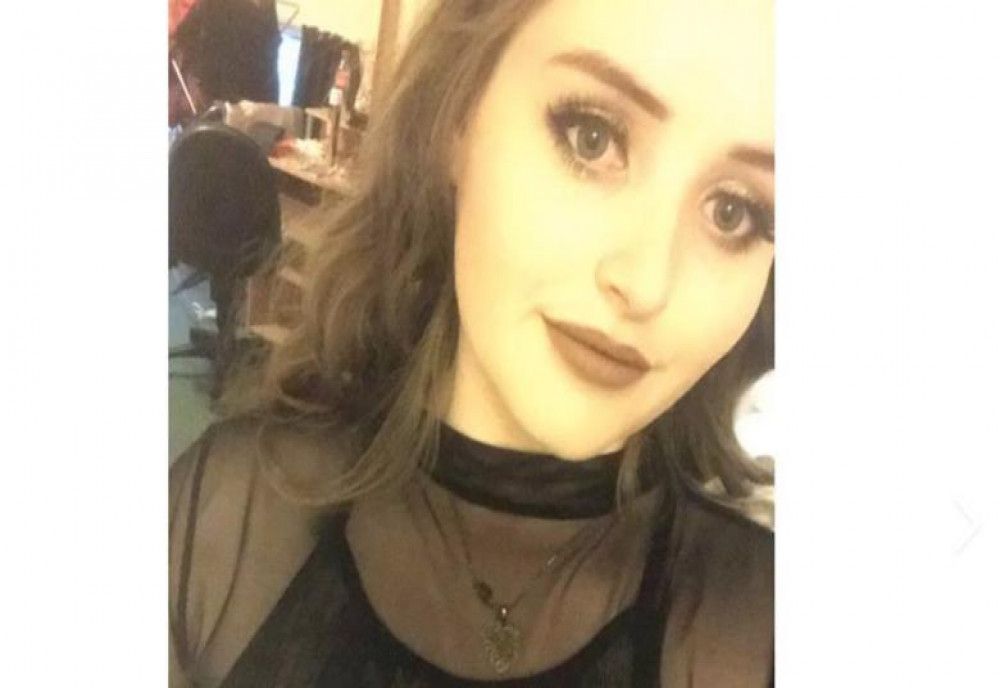  Tânără omorâtă după o întâlnire de pe Tinder. Suspectul ar fi plecat apoi la o altă întâlnire 