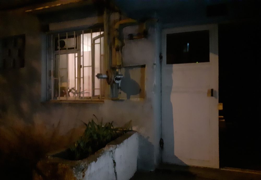 Descoperire macabră: Un bătrân din Bârlad a fost găsit mort în locuința sa după mai multe zile