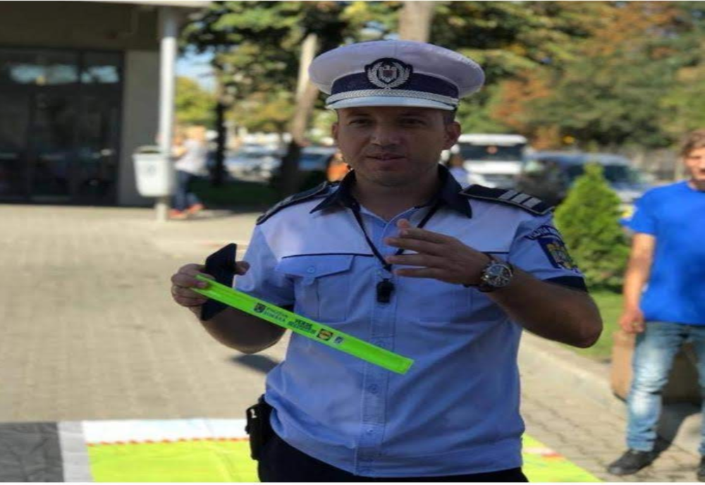 Un polițist aflat în timpul liber a imobilizat un șofer beat