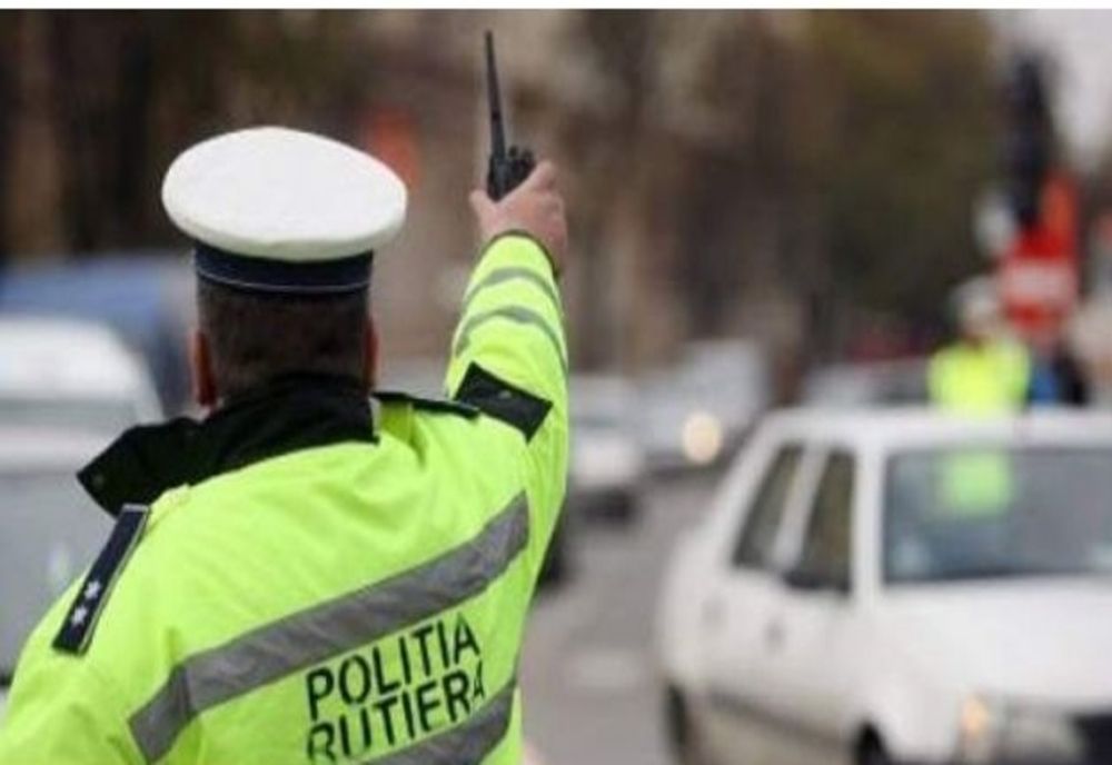 Tânăr prins la volan de polițiștii hușeni fără permis și în stare de ebrietate