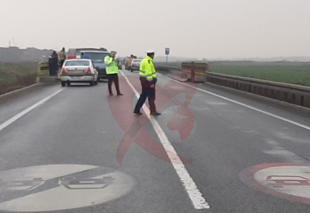 Accident în apropiere de Bârlad: patru autoturisme implicate din cauza unei depășiri neregulamentare